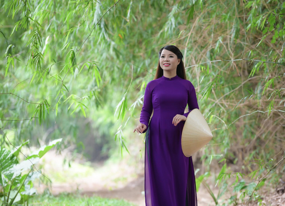 Lê Hương Huệ hát Tình ca người lính hướng về ngày Thương binh - Liệt sỹ - 2 Lê Hương Huệ hát Tình ca người lính hướng về ngày Thương binh - Liệt sỹ - 2
