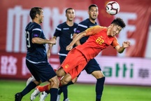 HLV Campuchia: "Tuyển Trung Quốc là đội bóng hạng 3, đừng mơ dự World Cup"
