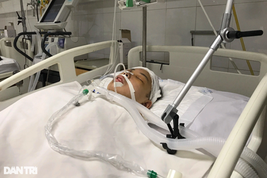 Con trai 14 tuổi nguy kịch sau tai nạn, góa phụ lo sợ phải đưa con về nhà