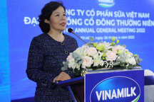 Tăng doanh thu, Vinamilk vẫn sụt giảm về lợi nhuận, cổ phiếu lọt đáy 2 năm