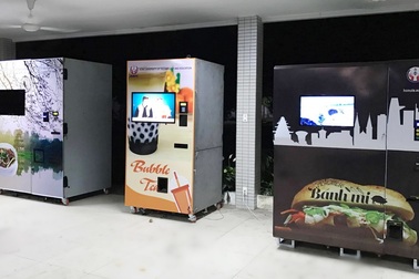 Sinh viên sáng tạo máy bán phở, bánh mỳ, trà sữa tự động