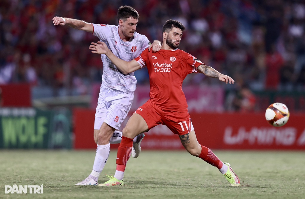 Nhâm Mạnh Dũng lập công, CLB Viettel lên top 2 V-League - 1 Nhâm Mạnh Dũng lập công, CLB Viettel lên top 2 V-League - 1