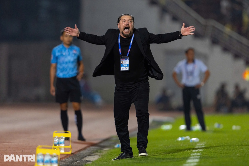 HLV Popov bất ngờ nói lời chia tay CLB Thanh Hóa - 1 HLV Popov bất ngờ nói lời chia tay CLB Thanh Hóa - 1