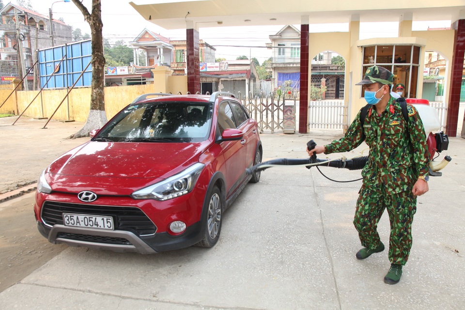Cuộc sống bên trong khu cách ly công dân về từ vùng dịch Covid-19 - 2 Cuộc sống bên trong khu cách ly công dân về từ vùng dịch Covid-19 - 2