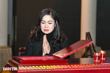 NSND Thu Hà, NSƯT Tất Bình tiễn biệt đạo diễn "Biệt động Sài Gòn"