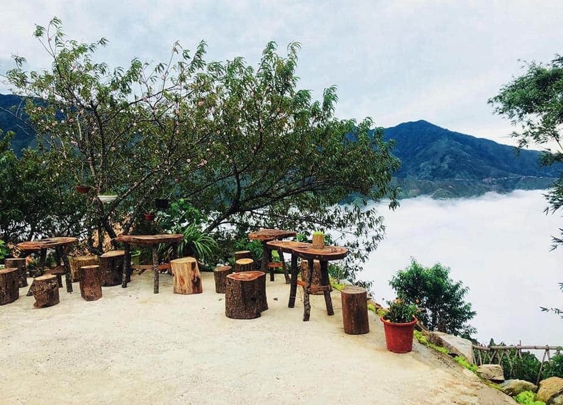 Vừa uống cà phê vừa ngắm trọn thiên đường mây trên đỉnh Tà Xùa - 1 Vừa uống cà phê vừa ngắm trọn thiên đường mây trên đỉnh Tà Xùa - 1