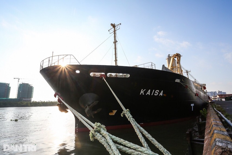 Lộ diện hai đoàn tàu của tuyến Metro số 1 trị giá 2 tỷ đô cập cảng TPHCM - 4 Lộ diện hai đoàn tàu của tuyến Metro số 1 trị giá 2 tỷ đô cập cảng TPHCM - 4