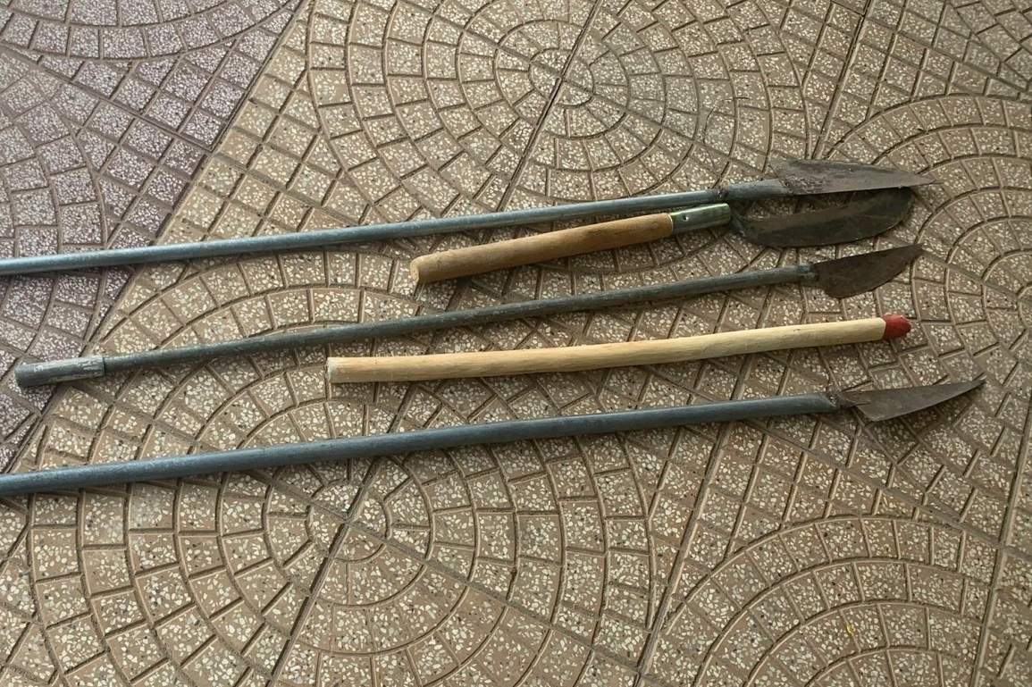 18 tuổi cầm đầu băng nhóm chuyên đập phá quán cà phê để đòi tiền bảo kê - 2 18 tuổi cầm đầu băng nhóm chuyên đập phá quán cà phê để đòi tiền bảo kê - 2