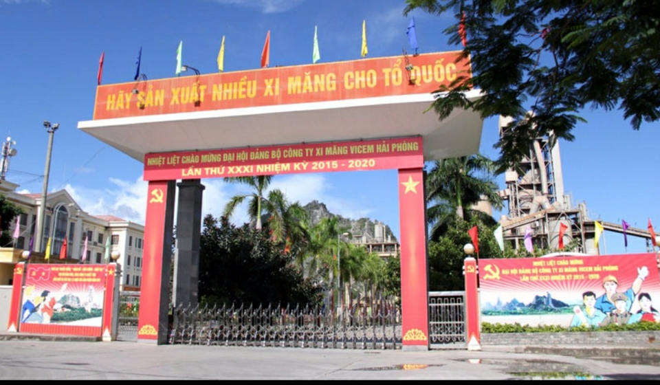 Xi măng Vicem Hải Phòng nỗ lực bứt phá với giải thưởng “Top 50 nhãn hiệu nổi tiếng Việt Nam 2020” - 1 Xi măng Vicem Hải Phòng nỗ lực bứt phá với giải thưởng “Top 50 nhãn hiệu nổi tiếng Việt Nam 2020” - 1