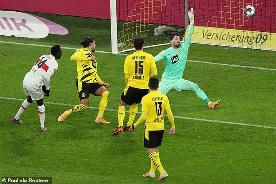 Bayern Munich hòa thất vọng, Dortmund thua đậm khi vắng Haaland - 11 Bayern Munich hòa thất vọng, Dortmund thua đậm khi vắng Haaland - 11