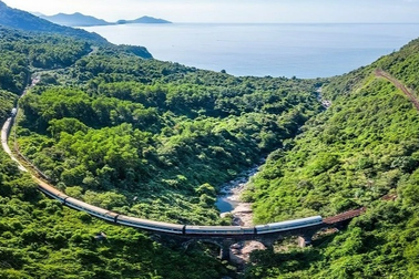 Sắp đưa vào hoạt động đoàn tàu du lịch Huế - Đà Nẵng