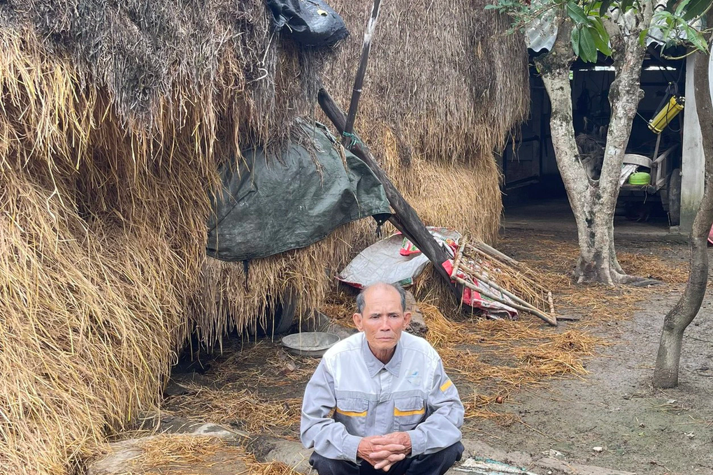 Đàn bò đi lạc, cụ ông ở Nghệ An nhờ người đăng lên mạng và cái kết bất ngờ - 4 Đàn bò đi lạc, cụ ông ở Nghệ An nhờ người đăng lên mạng và cái kết bất ngờ - 4