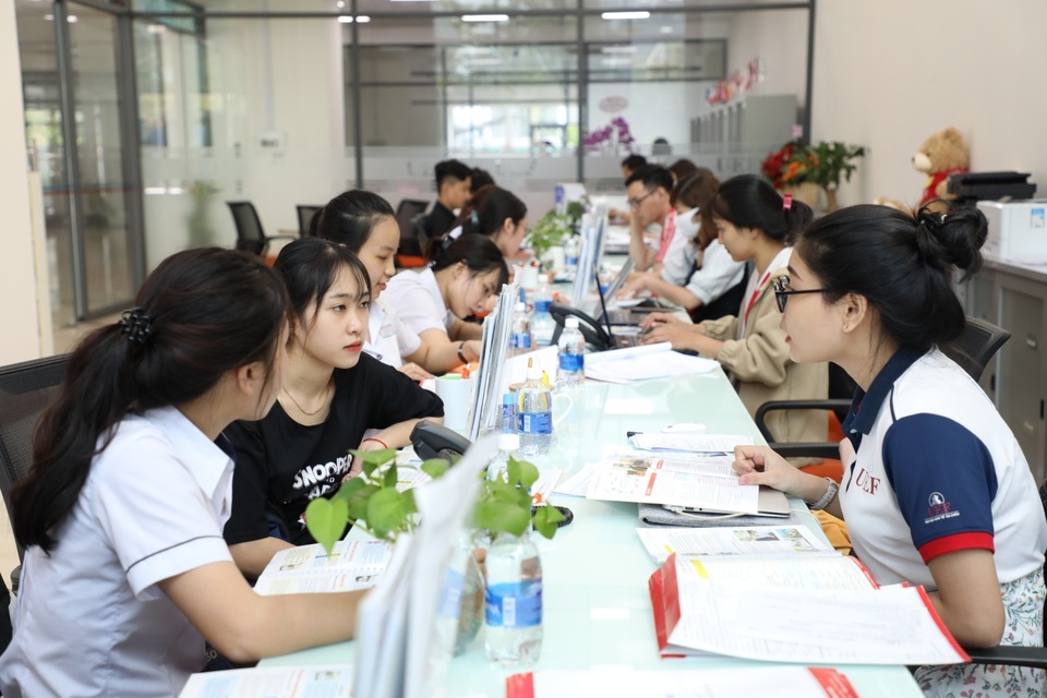 Xét tuyển học bạ trở thành lựa chọn của nhiều sinh viên - 1 Xét tuyển học bạ trở thành lựa chọn của nhiều sinh viên - 1