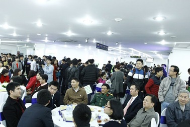 Người dân chen chân mua căn hộ chung cư của chủ đầu tư Quân đội