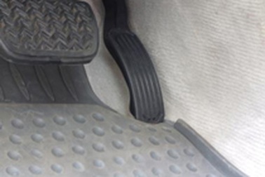 Toyota thu hồi thảm lót sàn xe Camry và Lexus