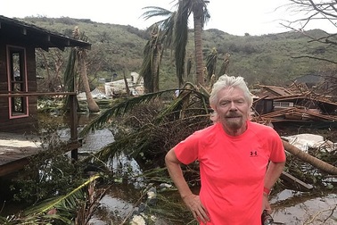 Tỷ phú Anh “méo mặt” vì siêu bão tàn phá đảo riêng