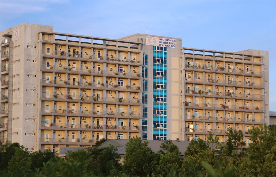 Chuyển bệnh nhân Covid-19 nặng vì tiểu đường, suy thận vào Huế điều trị - 1 Chuyển bệnh nhân Covid-19 nặng vì tiểu đường, suy thận vào Huế điều trị - 1