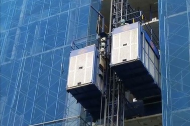 Lồng thang máy công trình bật mở, công nhân rơi từ tầng 8 xuống, tử vong