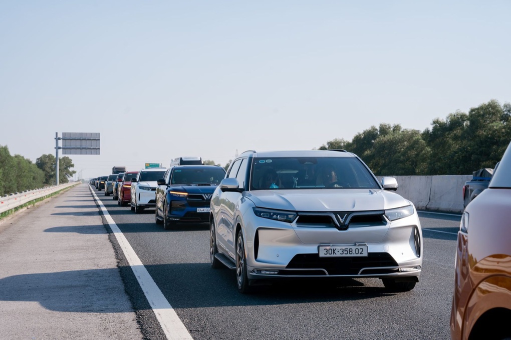 CNBC Ấn Độ chỉ ra điểm chung giữa ông Phạm Nhật Vượng và Elon Musk - 2