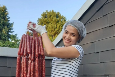 Cô gái Việt làm loạt món ngon mang đậm hương vị quê nhà ở trời Tây