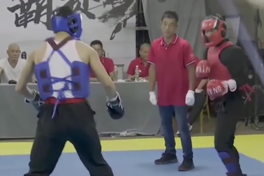 Đệ tử 3 đời của Diệp Vấn bị đánh “lên bờ xuống ruộng”, phải xin hàng