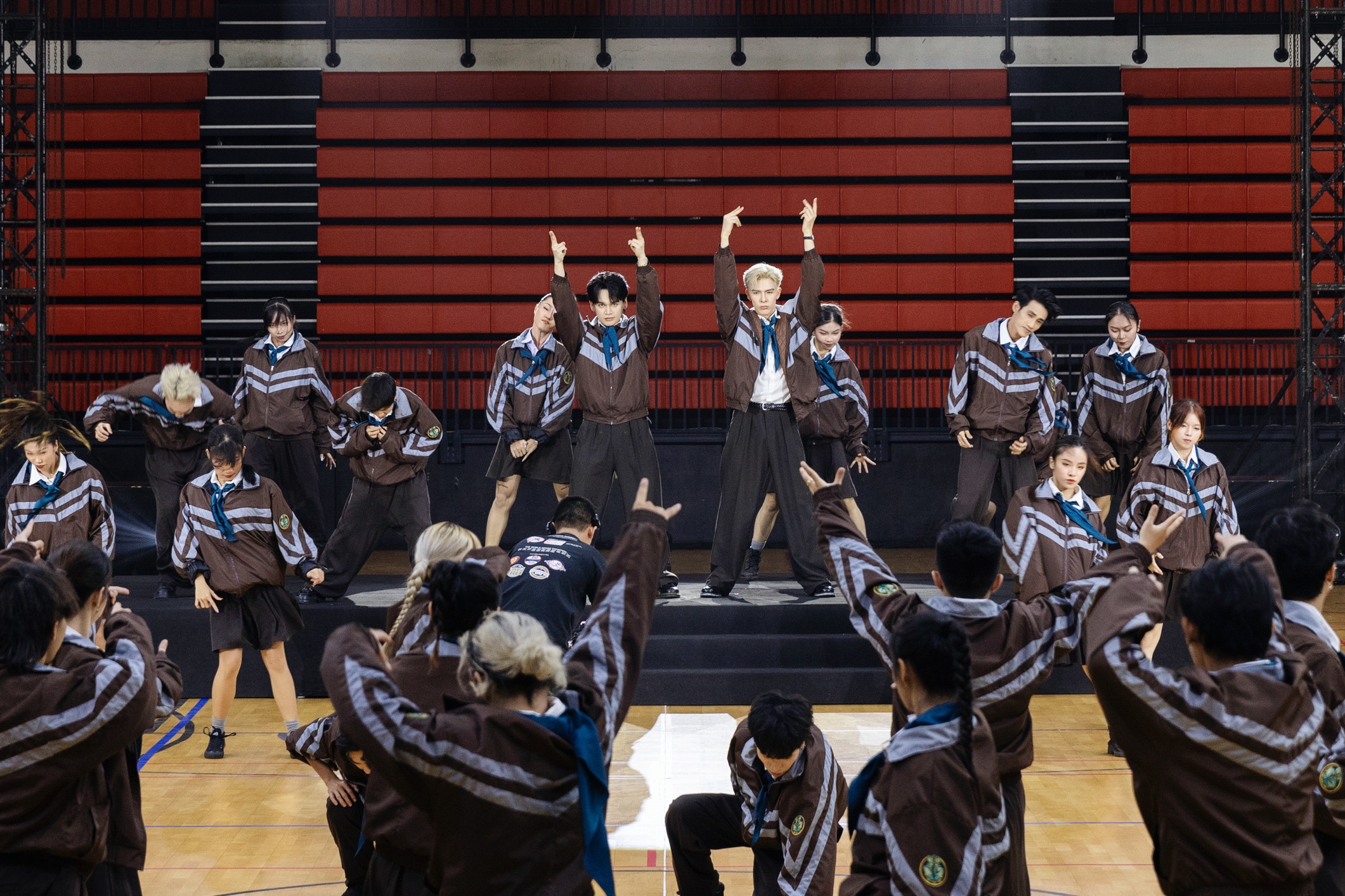 נגוין טראן טרונג קוואן ודניס דאנג מתאחדים לאחר שנים רבות - 1 Nguyễn Trần Trung Quân, Denis Đặng tái hợp sau nhiều năm - 1