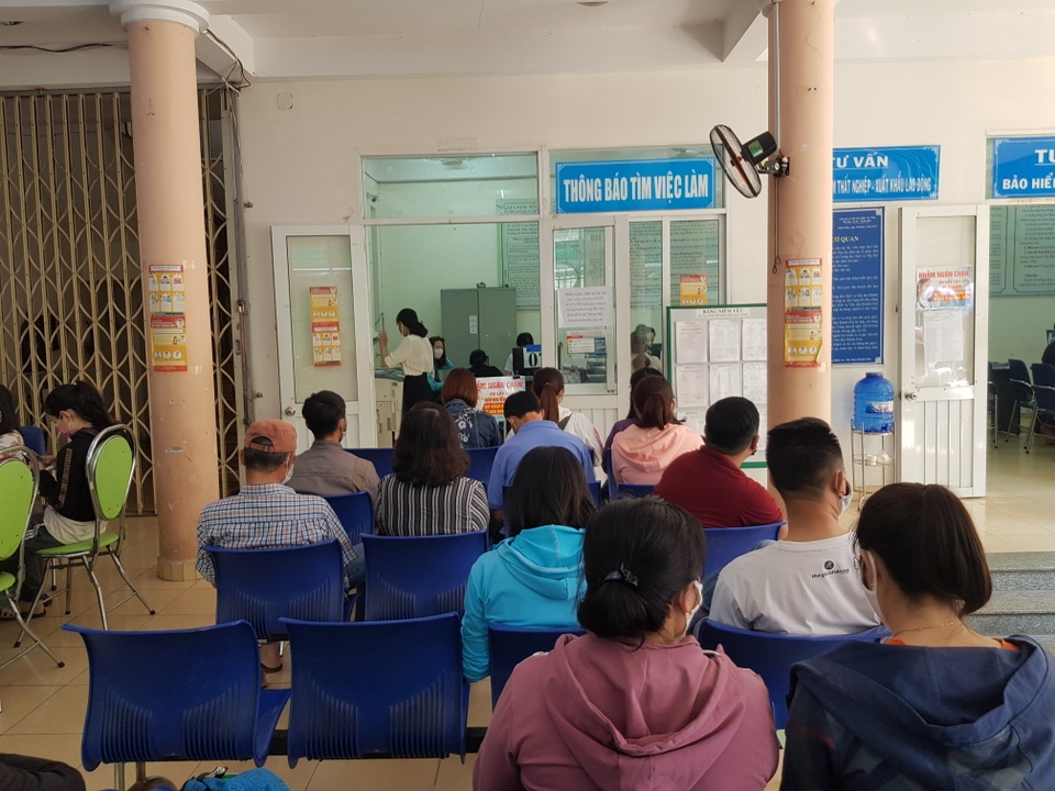 Covid-19 khiến hàng ngàn lao động ở Khánh Hòa mất việc - 2 Covid-19 khiến hàng ngàn lao động ở Khánh Hòa mất việc - 2