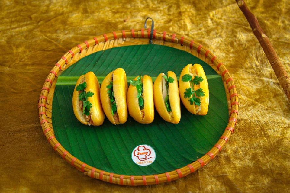 Cô giáo mầm non làm bánh mì tí hon… thu hút thực khách nhí - 4 Cô giáo mầm non làm bánh mì tí hon… thu hút thực khách nhí - 4