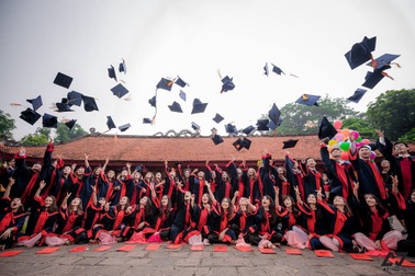 Cấp học bổng khuyến tài 100% cho thí sinh từ 24 điểm trở lên