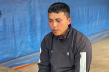 Chồng xách dao đến nơi vợ làm việc đâm chết tình địch