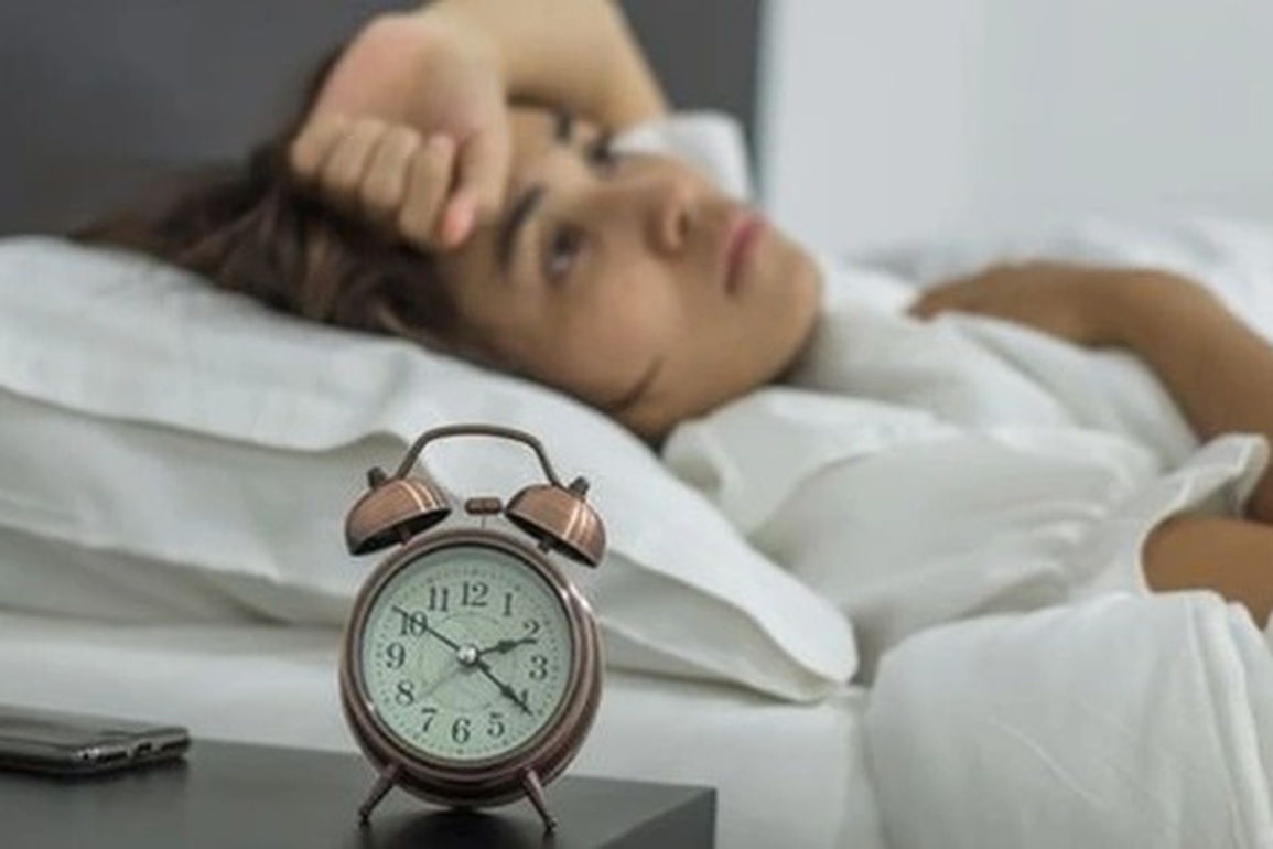 Trằn trọc, mắt chong chong sau mắc Covid-19, phải làm gì? - 1 Trằn trọc, mắt chong chong sau mắc Covid-19, phải làm gì? - 1