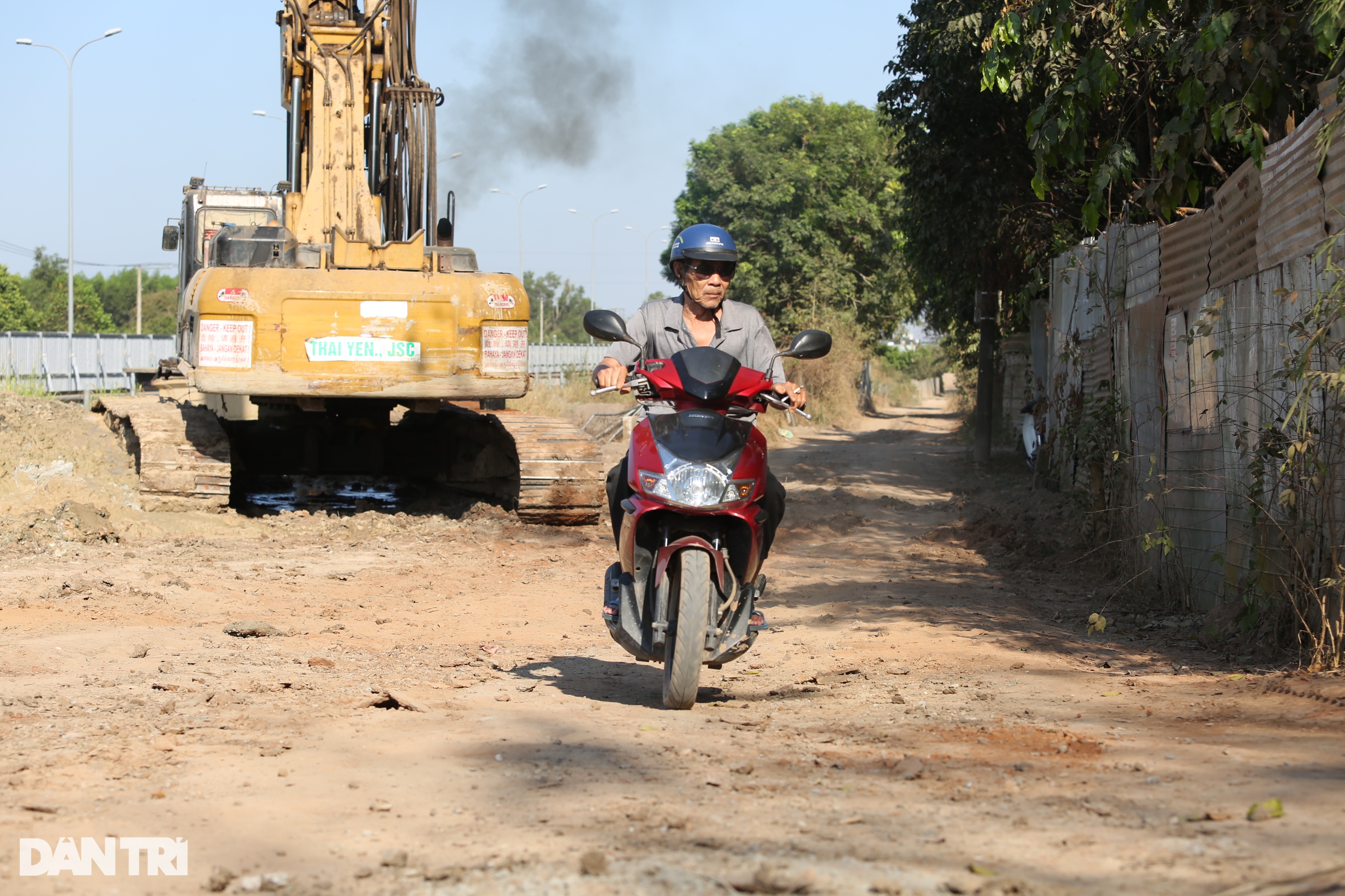 Nhà thầu cao tốc Biên Hòa - Vũng Tàu tranh thủ đúc dầm, làm cầu vượt - 11