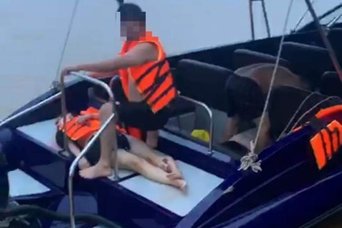 Vĩnh Long: Tai nạn trên sông Cổ Chiên, 2 người tử vong