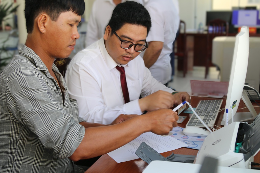 Chế độ hợp đồng lao động với lãnh đạo trung tâm dịch vụ sự nghiệp công  - 1