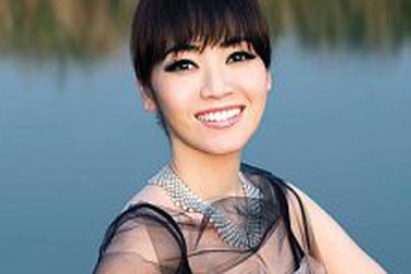 Hầu Bội Sâm quyết định hoãn đám cưới