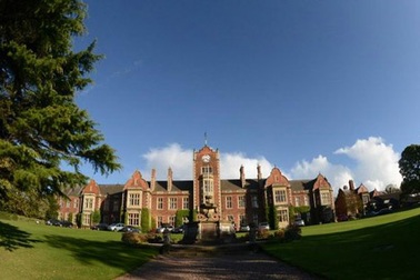 Học bổng 100% học phí tại trường nội trú Royal Wolverhampton danh tiếng