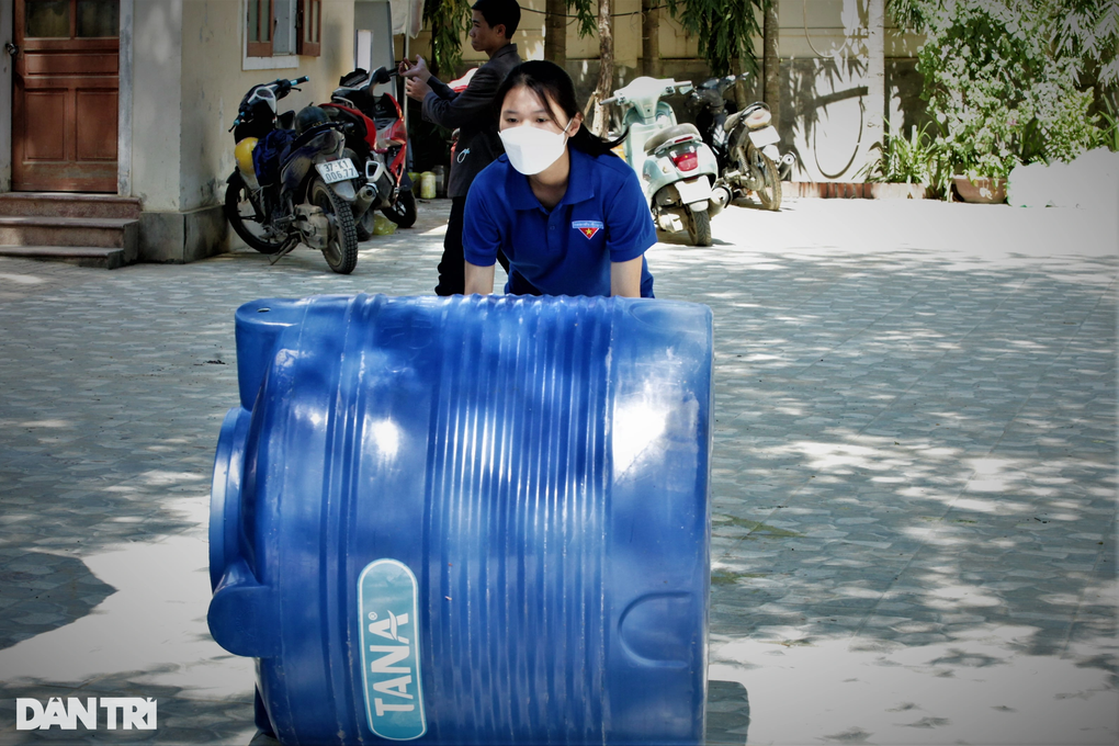 Bạn đọc Dân trí trí tiếp tục hướng về đồng bào vùng lũ quét - 3 Bạn đọc Dân trí trí tiếp tục hướng về đồng bào vùng lũ quét - 3