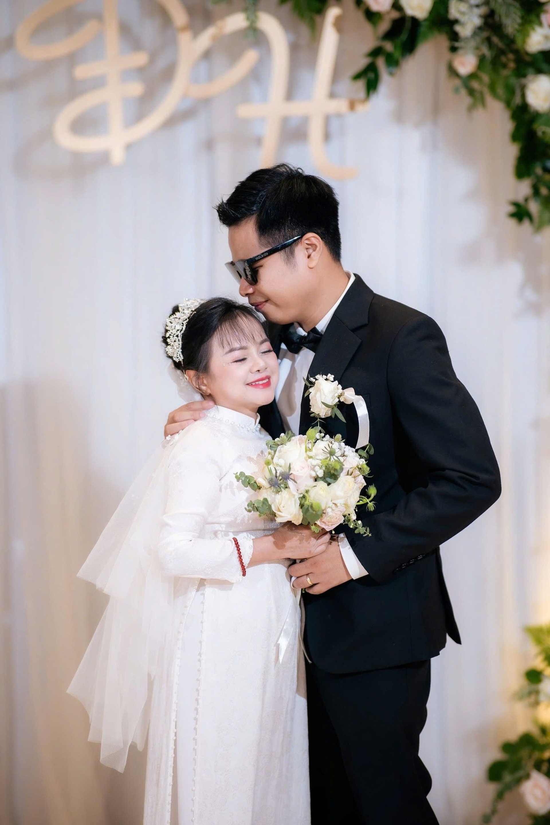 Chuyện tình cổ tích của cô gái Hà Nội cao 1,25m và chồng kém 14 tuổi - 8 Chuyện tình cổ tích của cô gái Hà Nội cao 1,25m và chồng kém 14 tuổi - 8