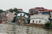 Thêm 6 ngôi nhà bị sụt lún tại bờ sông ở Bắc Ninh