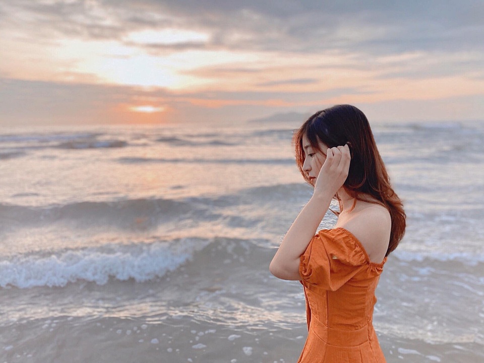 Thêm một hot girl thẩm phán xinh đẹp khiến dân mạng xao xuyến - 8 Thêm một hot girl thẩm phán xinh đẹp khiến dân mạng xao xuyến - 8