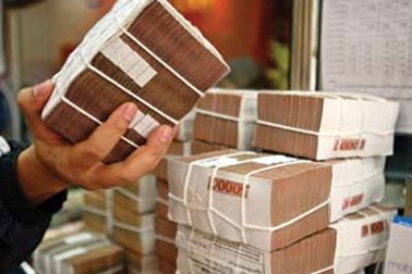 Lập danh sách “đen” khách hàng gửi tiền