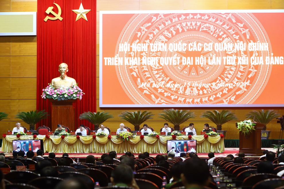 Tổng Bí thư: Có tiêu cực mới đẻ ra tham nhũng, phải xử lý tận gốc! - 1 Tổng Bí thư: Có tiêu cực mới đẻ ra tham nhũng, phải xử lý tận gốc! - 1