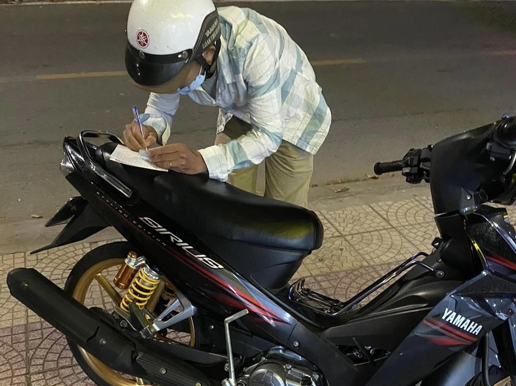 Muốn bán xe phải có giấy xác nhận độc thân? - 1 Muốn bán xe phải có giấy xác nhận độc thân? - 1