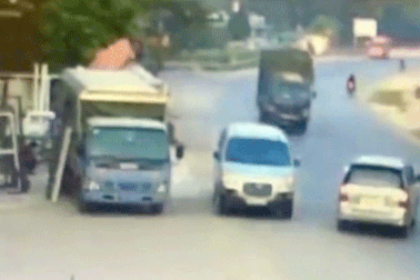 Tai nạn vì bất cẩn khi sang đường