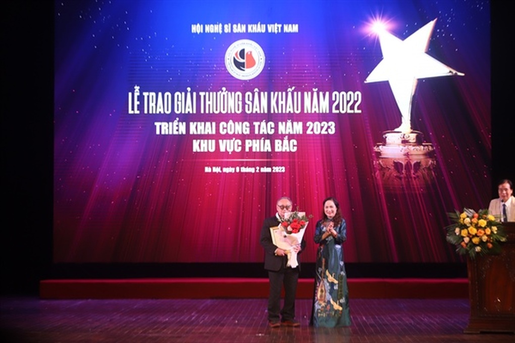 4 vở diễn xuất sắc được trao tặng giải A Giải thưởng sân khấu năm 2022 - 4 4 vở diễn xuất sắc được trao tặng giải A Giải thưởng sân khấu năm 2022 - 4
