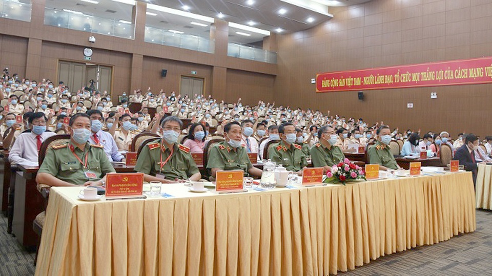 Đại tá Lê Hồng Nam được bầu làm Bí thư Đảng ủy Công an TPHCM - 2 Đại tá Lê Hồng Nam được bầu làm Bí thư Đảng ủy Công an TPHCM - 2