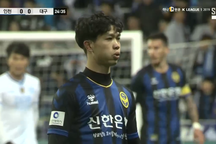 Công Phượng lần đầu đá chính, Incheon United chịu thua 0-3