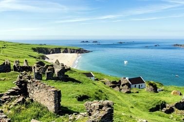 Hòn đảo nên thơ và tĩnh lặng đang tìm chủ cho quán cà phê