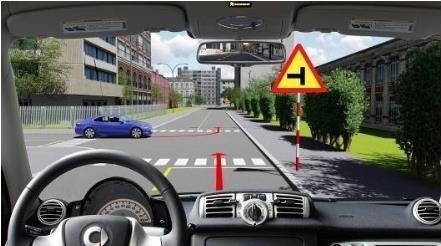 Để điều khiển cho xe đi thẳng, người lái xe phải làm gì là đúng quy tắc giao thông?