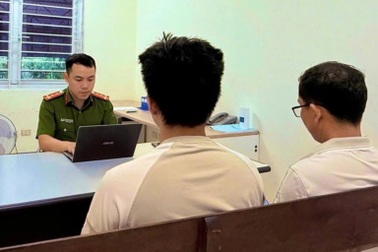 Con vào khách sạn "hợp tác điều tra", bố bị yêu cầu chuyển 250 triệu đồng